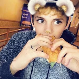 Meet your Posher, Steven